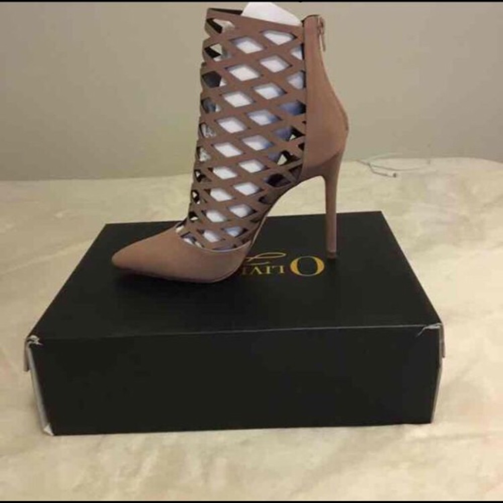 Taupe heels
